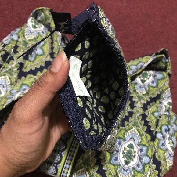 Vera Bradley purse & a matching wallet -cross body - Picture 6 of 10